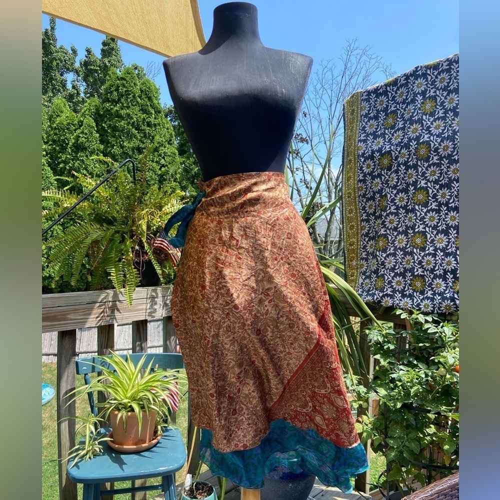 Reversible Silk Wrap Skirt by Western Fashion Bohemian Bluish/Red - Picture 3 of 16